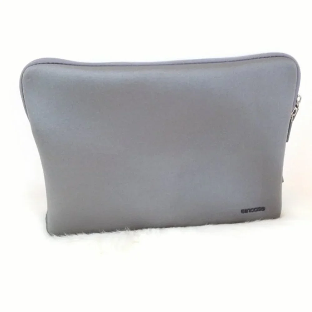Incase Grey Laptop Zip Zip Case Soft Interior